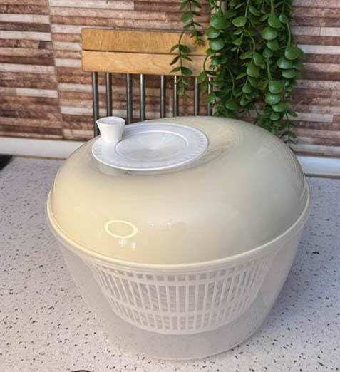 سبزی خشک کن دستی مدل salad spinner برند همارا